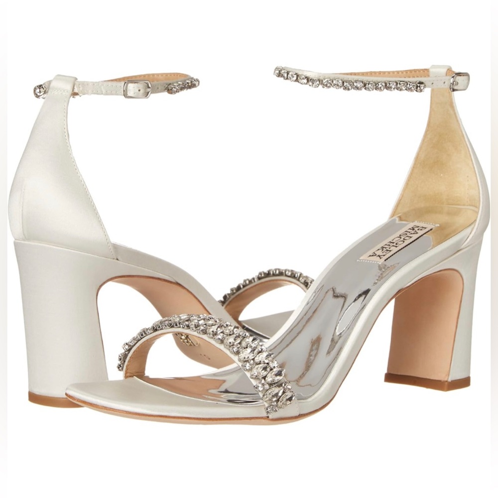 NWT-Badgley Mischka Women's Harriet Heeled Sandal, size 7.5, soft white